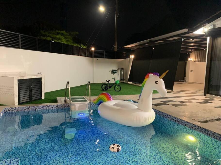 Abbie'S Private Pool Villa Bukit Mertajam Penang Exteriör bild